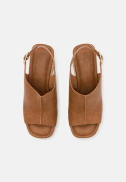 Tamaris Sandales À Plateforme - Nut 13 Tamaris Sandales À Plateforme - Nut -Tamaris Soldes Magasin 06f5ff6dcf974d1683aa37514fbb121b