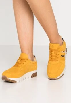Tamaris Lace Up - Baskets Basses - Mustard