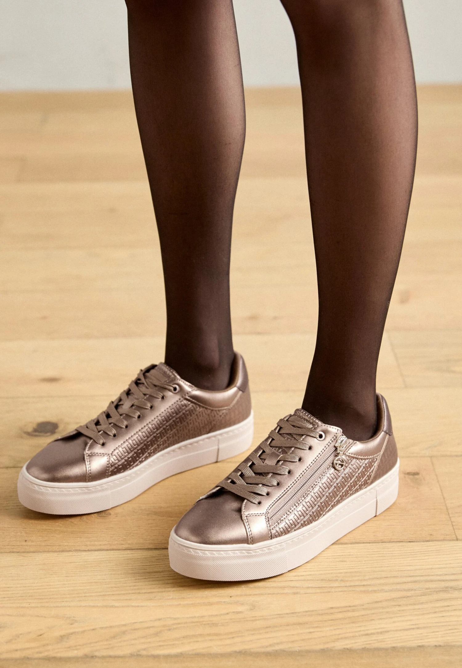 Tamaris Baskets Basses - Pewter Comb 14 Tamaris Baskets Basses - Pewter Comb – Image 12