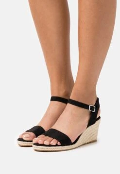 Tamaris Espadrilles - Black