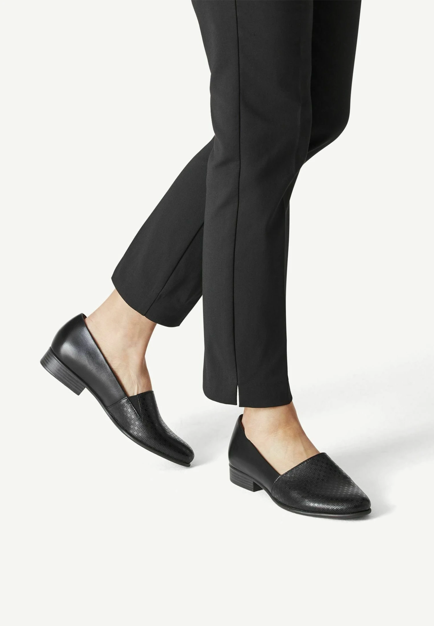 Tamaris Mocassins - Black Struct 3 Tamaris Mocassins - Black Struct