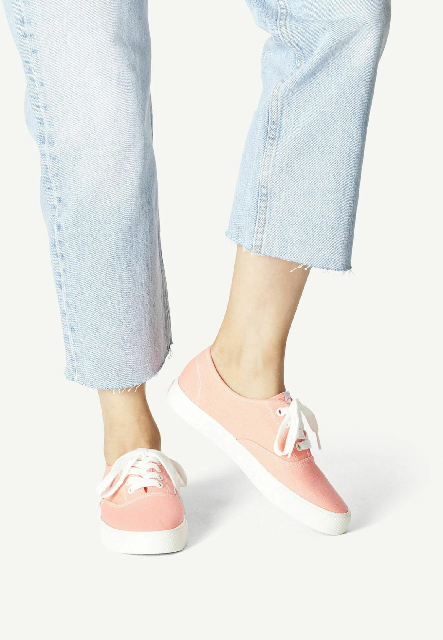 Tamaris Baskets Basses - Blood Orange 3 Tamaris Baskets Basses - Blood Orange