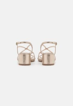 Tamaris Sandales - Light Gold 11 Tamaris Sandales - Light Gold -Tamaris Soldes Magasin 45c9714e3c3c45688a301557d7ef3f7b