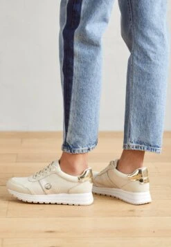 Tamaris Baskets Basses - Fuxia Comb 26 Tamaris Baskets Basses - Fuxia Comb -Tamaris Soldes Magasin 49e82eb72a064fd3a7d5cd370eafaa11