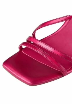 Tamaris Sandales - Fuxia Metallic -Tamaris Soldes Magasin 5a80461357e94e1ba680427d927ef464