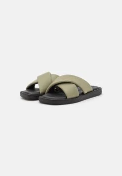 Tamaris Mules - Sage/Black -Tamaris Soldes Magasin 5acb453c4c6c44bd8d3e80ce74d67529