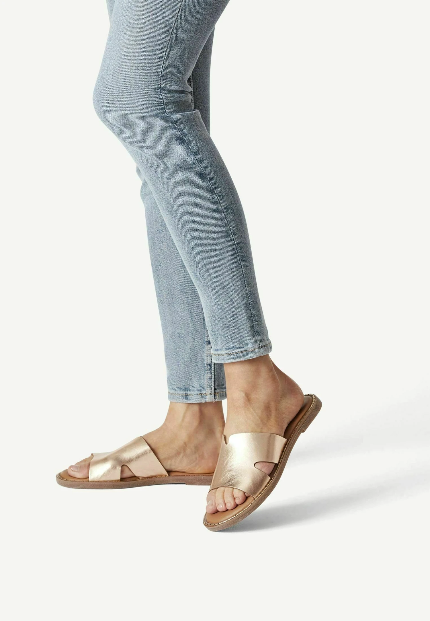 Tamaris Mules - Rosegold 3 Tamaris Mules - Rosegold