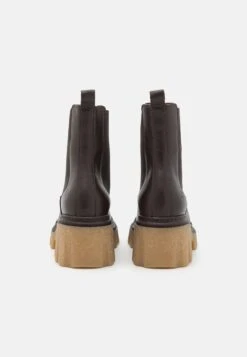 Tamaris Bottines À Plateau - Dark Brown 11 Tamaris Bottines À Plateau - Dark Brown -Tamaris Soldes Magasin 76cb1211cec3454684dfb467db18b427