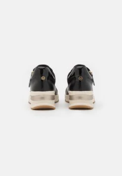 Tamaris Baskets Basses - Black/Gold 11 Tamaris Baskets Basses - Black/Gold -Tamaris Soldes Magasin 90ee3091b3e04edd9593500c778c16e2