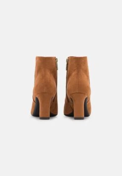 Tamaris Bottines - Cognac 11 Tamaris Bottines - Cognac -Tamaris Soldes Magasin 9584ea249c4b4e75b3afa72aa10fa607