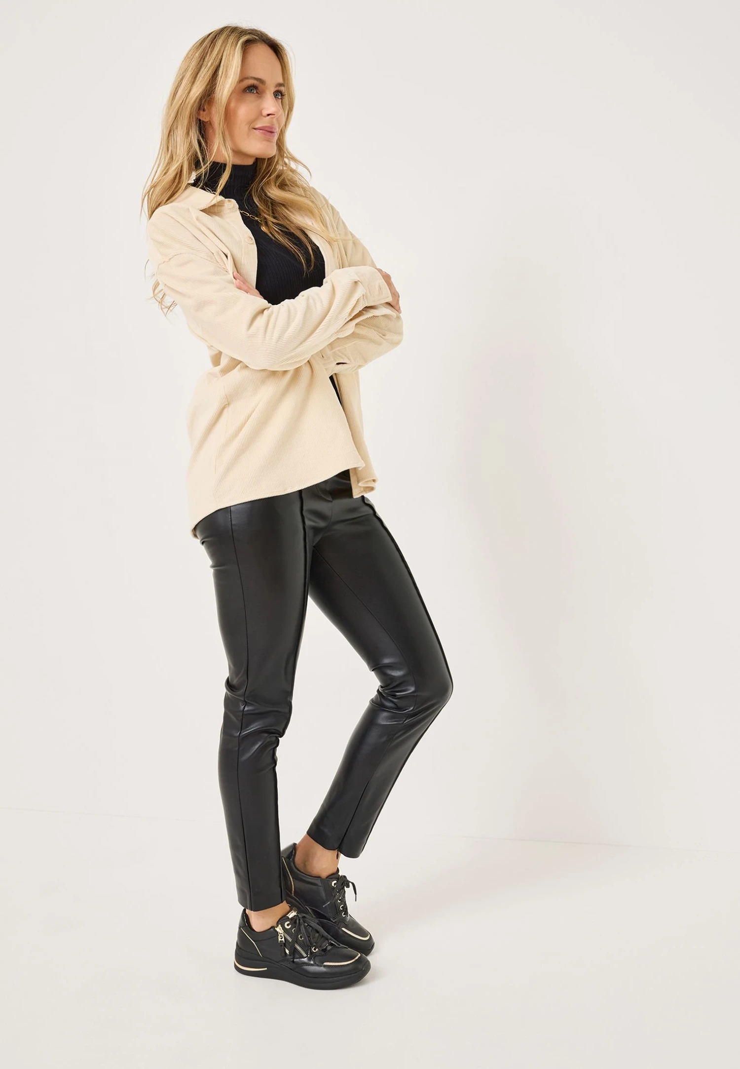 Tamaris COMFORT T- FLOW EXTRA-DÄMPFUNG - Baskets Basses - Black 4 Tamaris COMFORT T- FLOW EXTRA-DÄMPFUNG - Baskets Basses - Black – Image 2