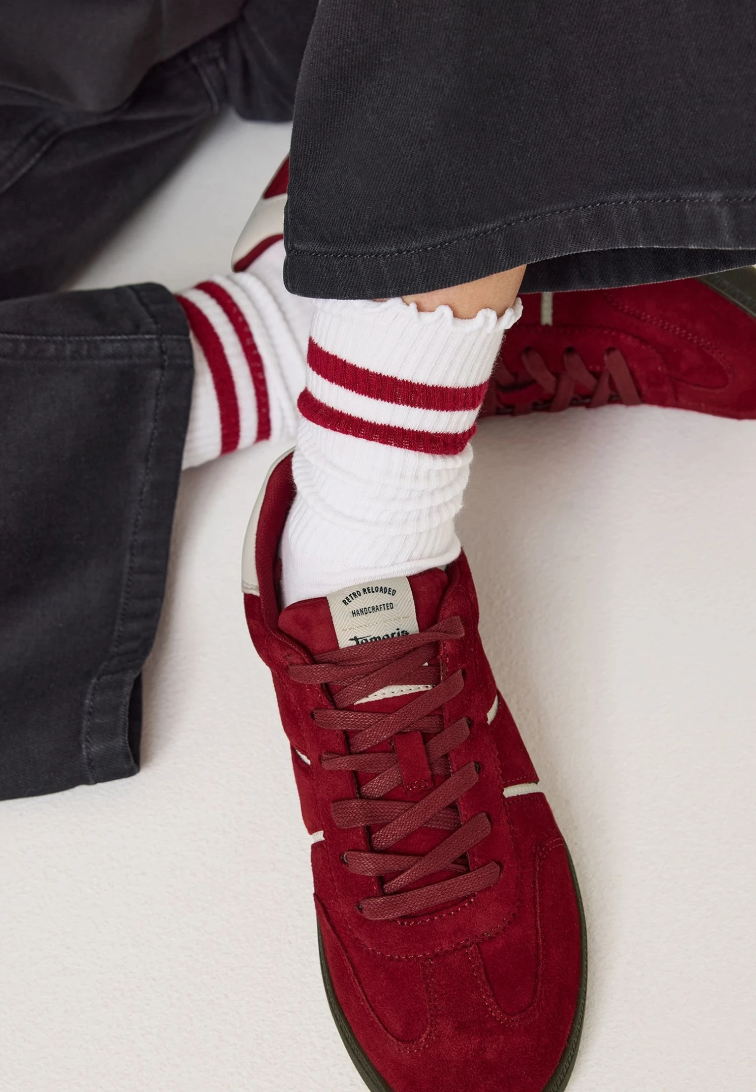 Tamaris Baskets Basses - Merlot 4 Tamaris Baskets Basses - Merlot – Image 2