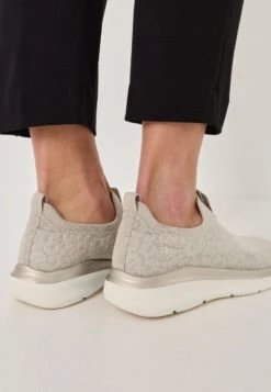 Tamaris Chaussons - Ivory 18 Tamaris Chaussons - Ivory -Tamaris Soldes Magasin 9fc0b7b978f5402ebd6b89eb61f57d81