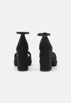 Tamaris Sandales À Talons Hauts - Black 11 Tamaris Sandales À Talons Hauts - Black -Tamaris Soldes Magasin a0a10e8fc1c047dca44439df31dcc568