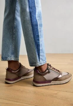 Tamaris Baskets Basses - Rose Metallic 29 Tamaris Baskets Basses - Rose Metallic -Tamaris Soldes Magasin ace6cfc326ea42ee96d2aeb078334bac 1