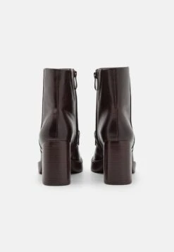Tamaris Bottines À Plateau - Mahogany 11 Tamaris Bottines À Plateau - Mahogany -Tamaris Soldes Magasin b1e53783b7864e93af7240c152debfcf