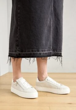 Tamaris Baskets Basses - Pewter Comb 25 Tamaris Baskets Basses - Pewter Comb -Tamaris Soldes Magasin dfcabde8b0dd41f0abb68fecb746e4ca