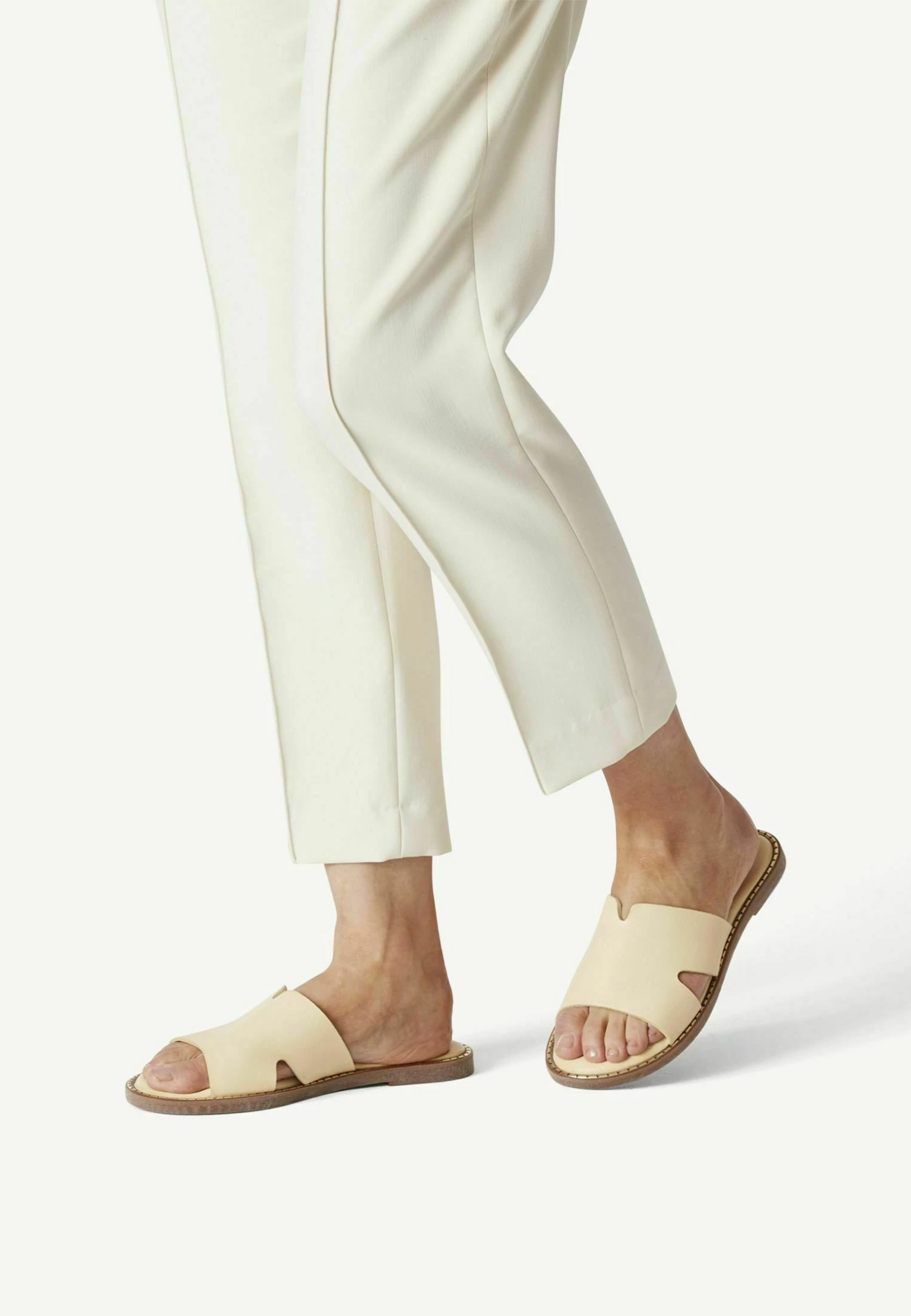 Tamaris Mules - Soft Lemon 3 Tamaris Mules - Soft Lemon