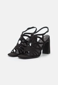 Tamaris Sandales À Talons Hauts - Black 10 Tamaris Sandales À Talons Hauts - Black -Tamaris Soldes Magasin e9f49426414b47f5afd89cb91c0ad7bb