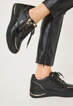 Tamaris COMFORT T- FLOW EXTRA-DÄMPFUNG - Baskets Basses - Black 16 Tamaris COMFORT T- FLOW EXTRA-DÄMPFUNG - Baskets Basses - Black -Tamaris Soldes Magasin f6f22e49ba24489798756a884dc19b18